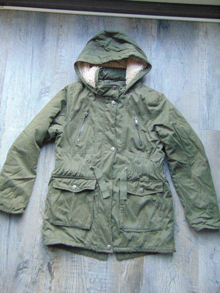 Winterjas groen maat 152 C&A jas met capuchon, C&A, Meisje, Ophalen of Verzenden, Zo goed als nieuw