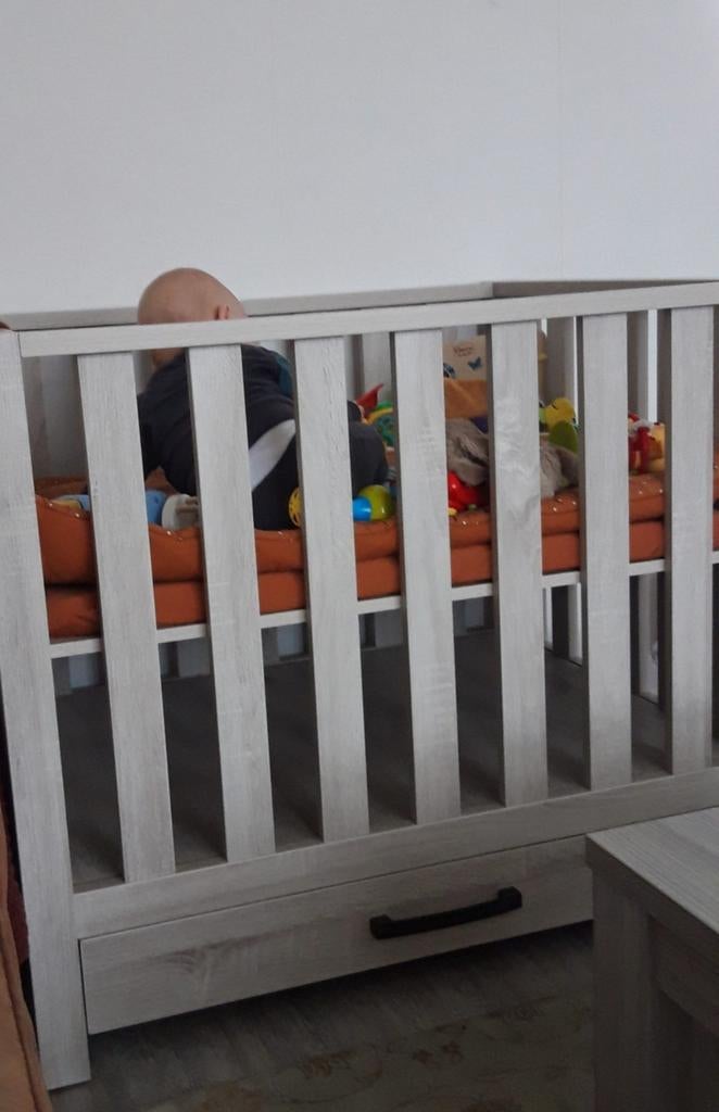 TWF box met lade inclusief boxmatras, Ophalen of Verzenden, Zo goed als nieuw, Ledikant