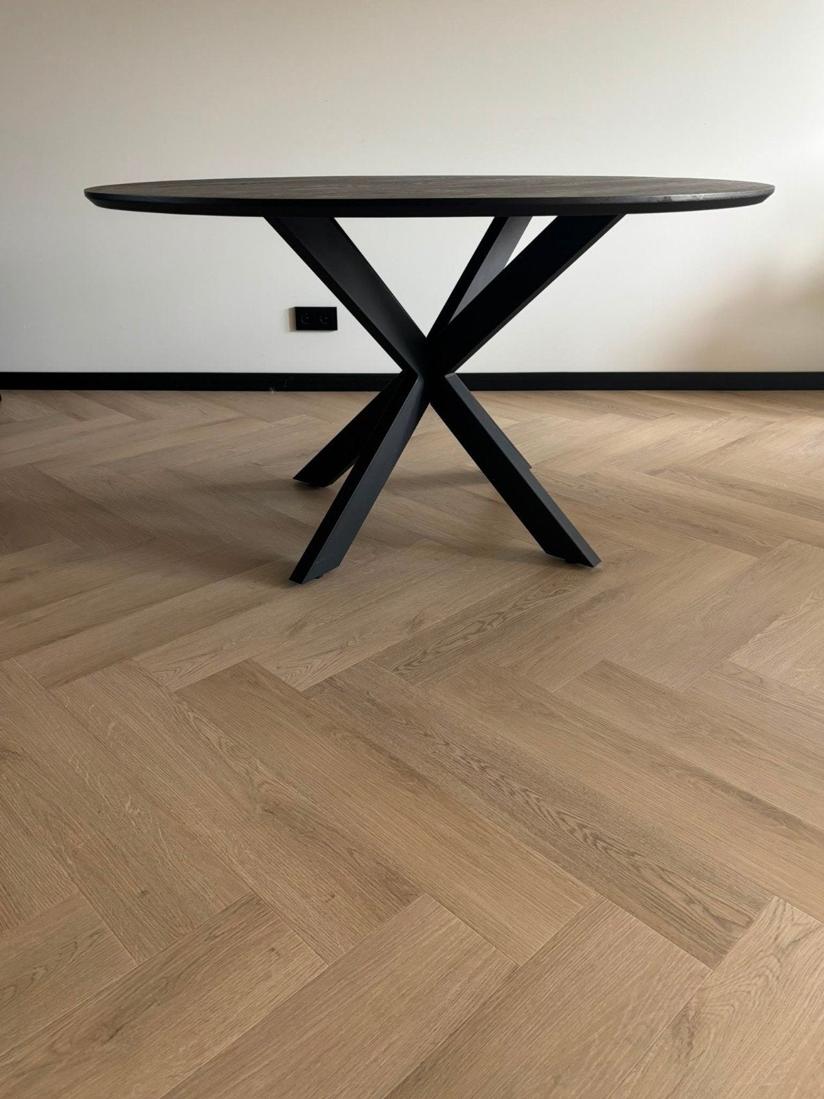 Moderne ronde eettafel, 140 cm, voor 5 personen, Huis en Inrichting, Design, Rond, Nieuw, Vijf personen of meer