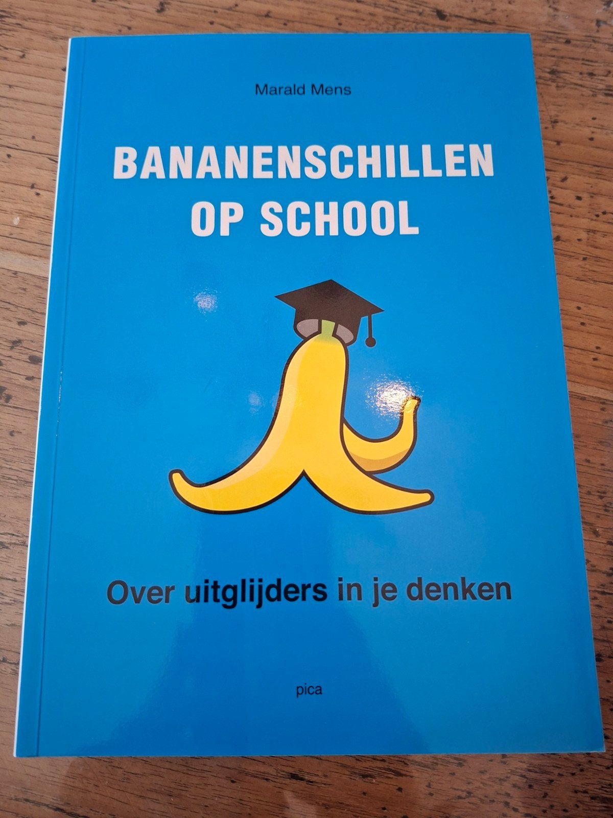 Bananenschillen op school - Marald Mens (als nieuw), Niet van toepassing, Ophalen of Verzenden, Gamma, Marald Mens