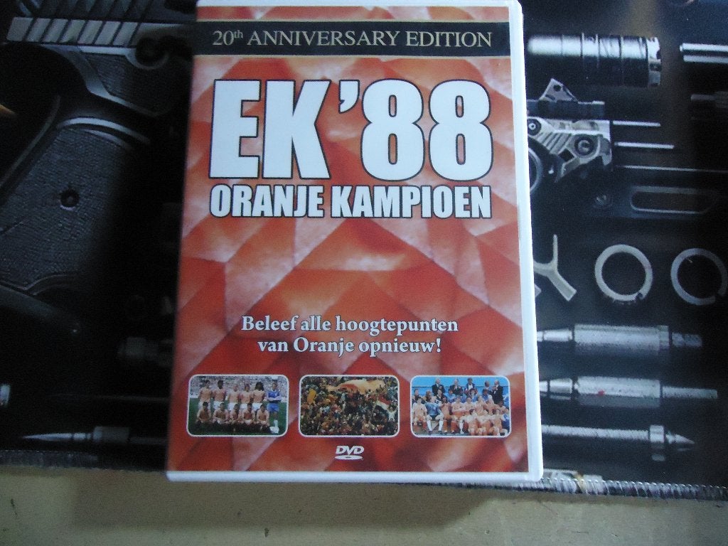 6 st Videobanden EK en WK's Oranje, Maat XS of kleiner, Ophalen of Verzenden, Nieuw, Shirt