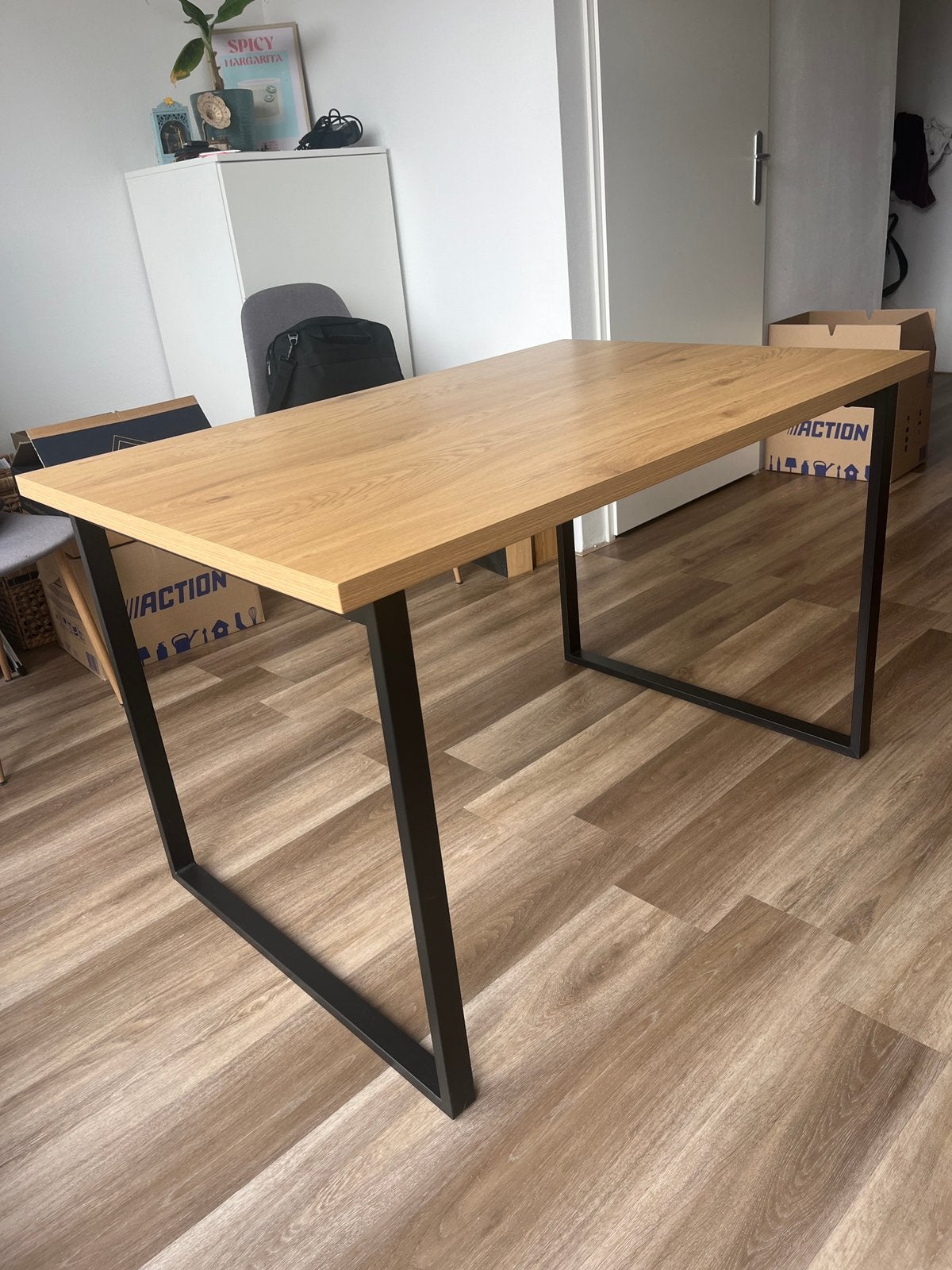 Dining table (metal legs), Ophalen, Zo goed als nieuw, 25 tot 50 cm, Rechthoekig