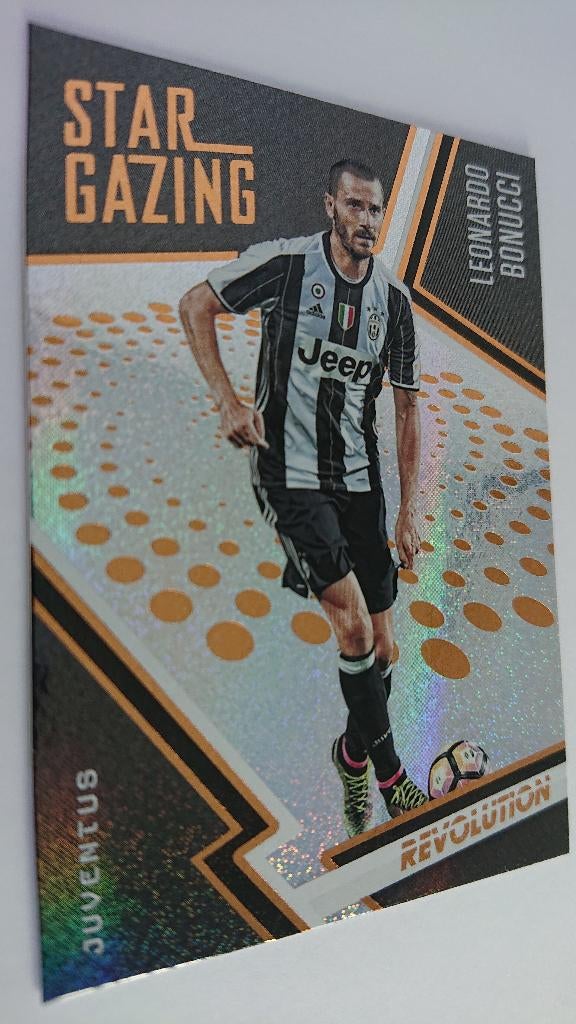 Panini - Revolution 2017 - Leonardo Bonucci - Star Gazing, Buitenlandse clubs, Spelerskaart, Verzenden, https://support.panini.it/?WEBSITE=pgroup&LANGUAGE=nl
