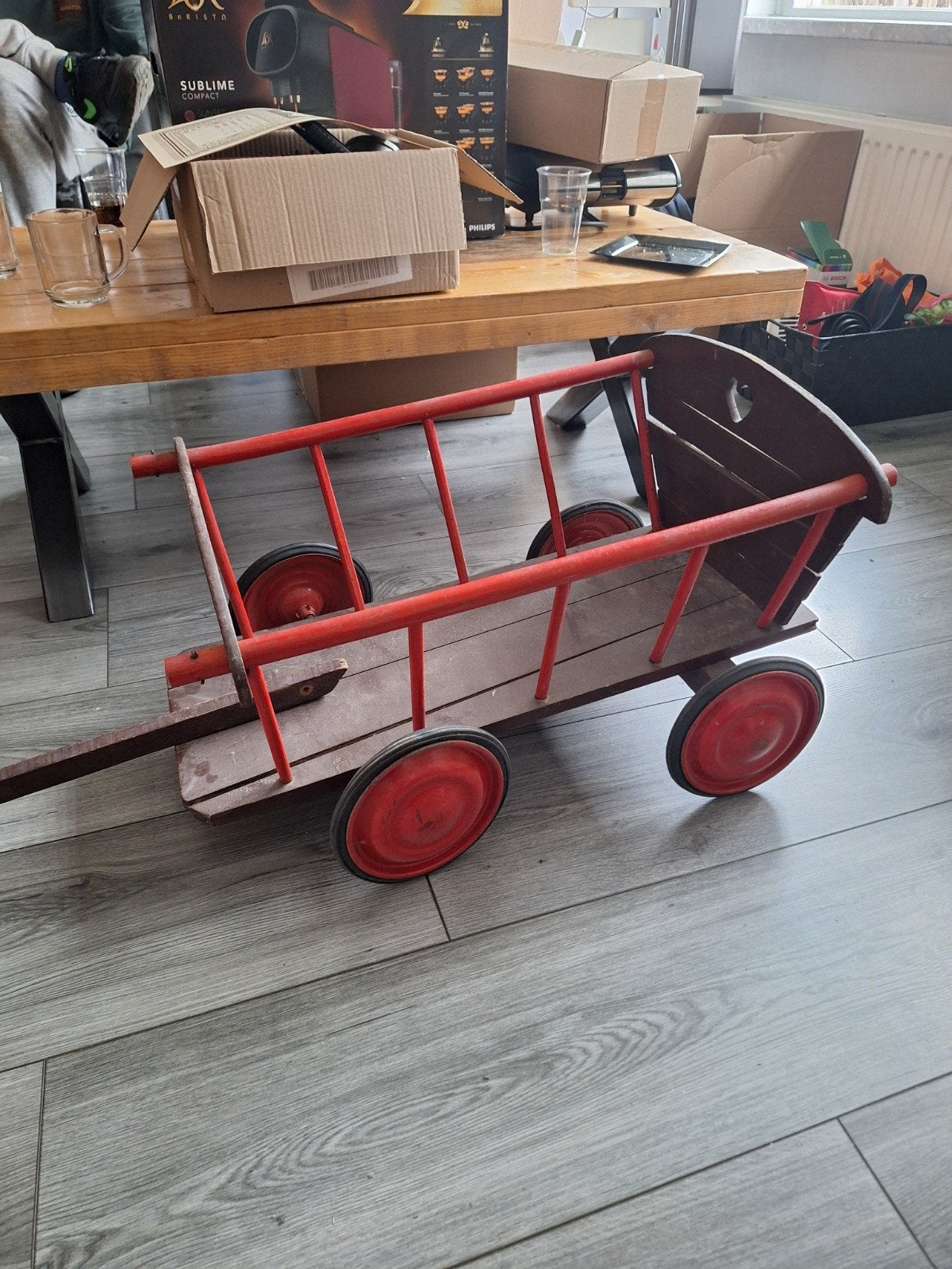 Vintage houten bolderkar met rode wielen, Ophalen, Gebruikt, Duwvoertuig