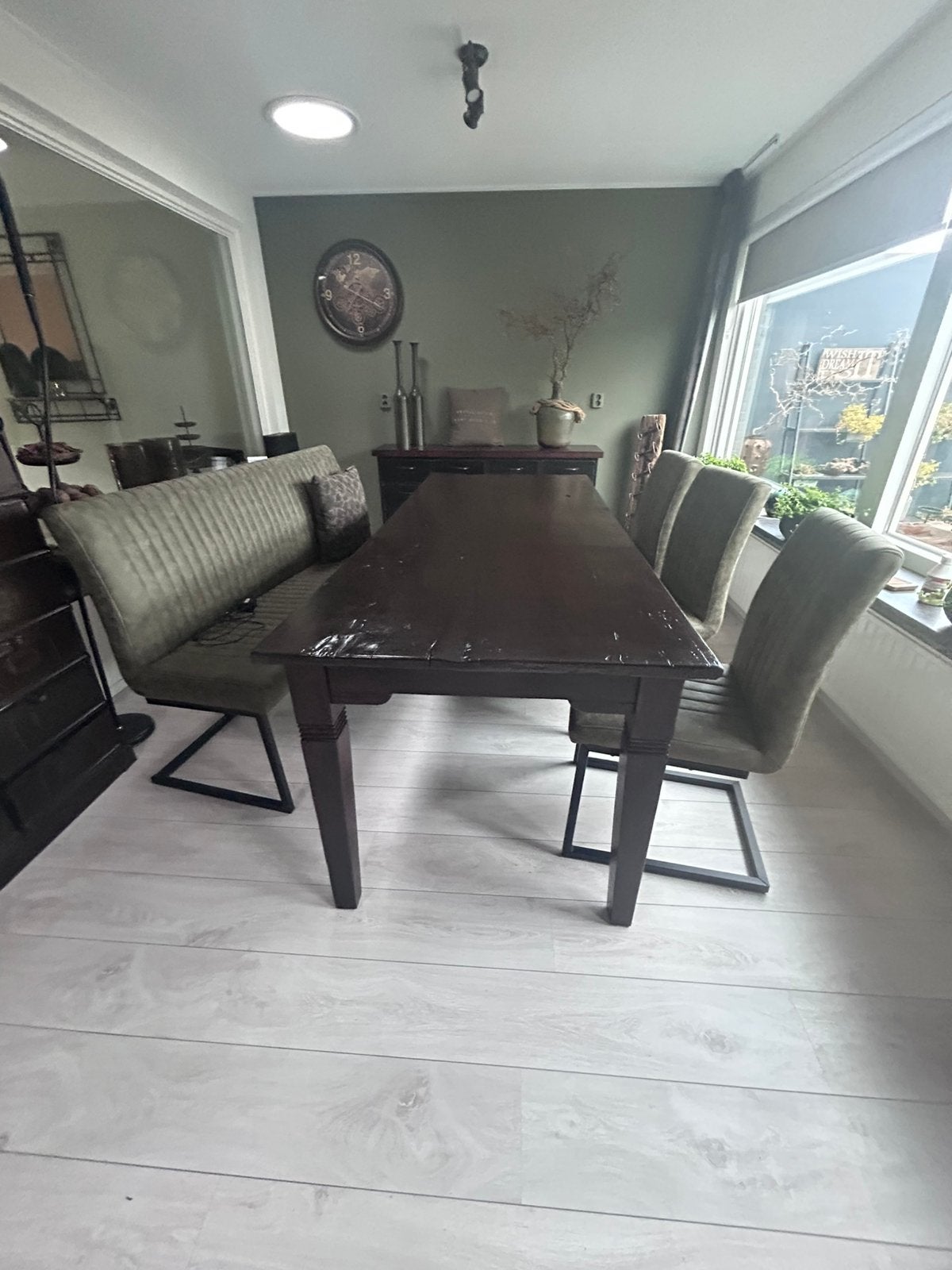 Antieke tafel koniaal, Ophalen