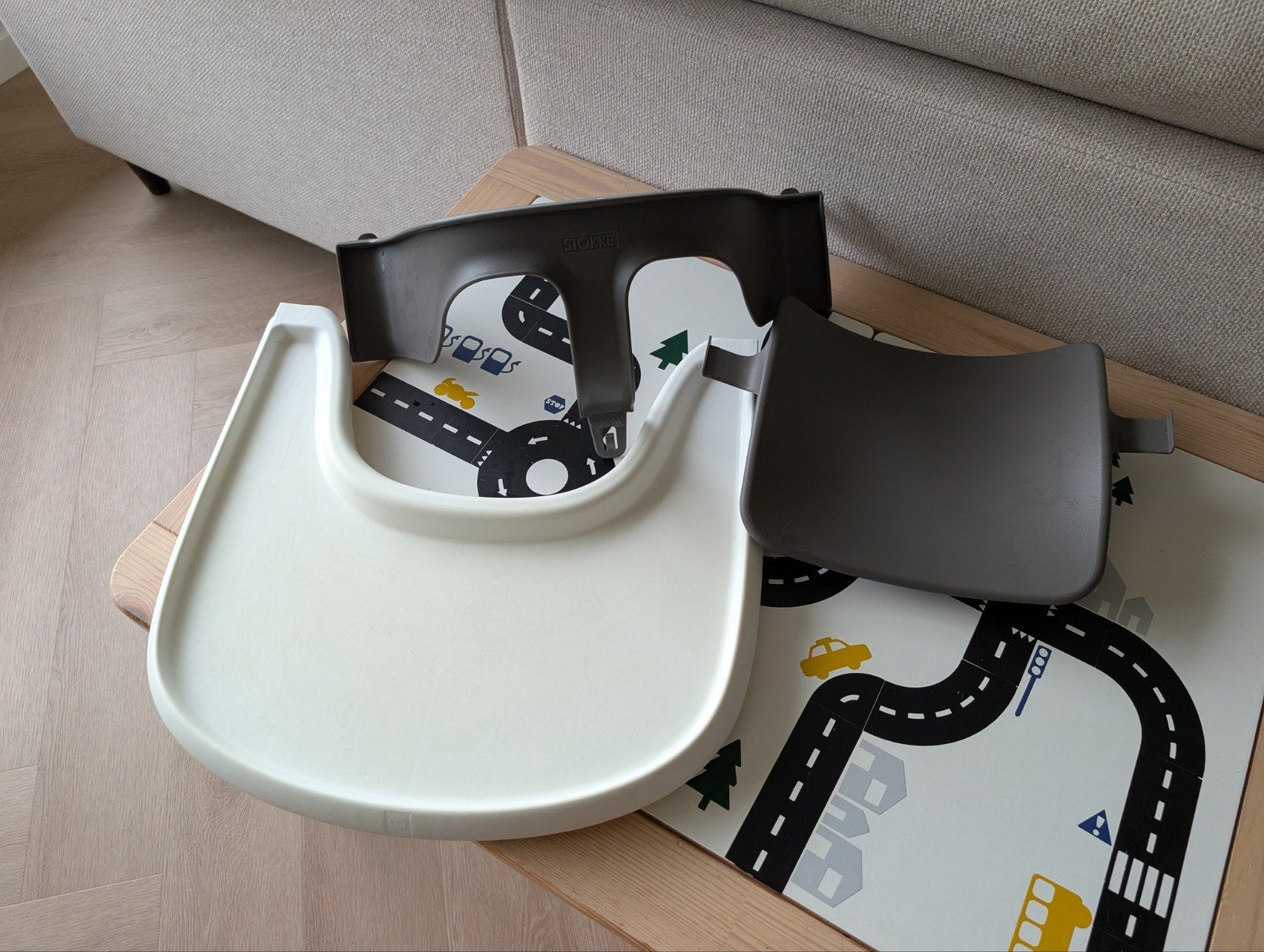Stokke zitting met tafelblad, Ophalen, Gebruikt, Meegroeistoel, Afneembaar eetblad