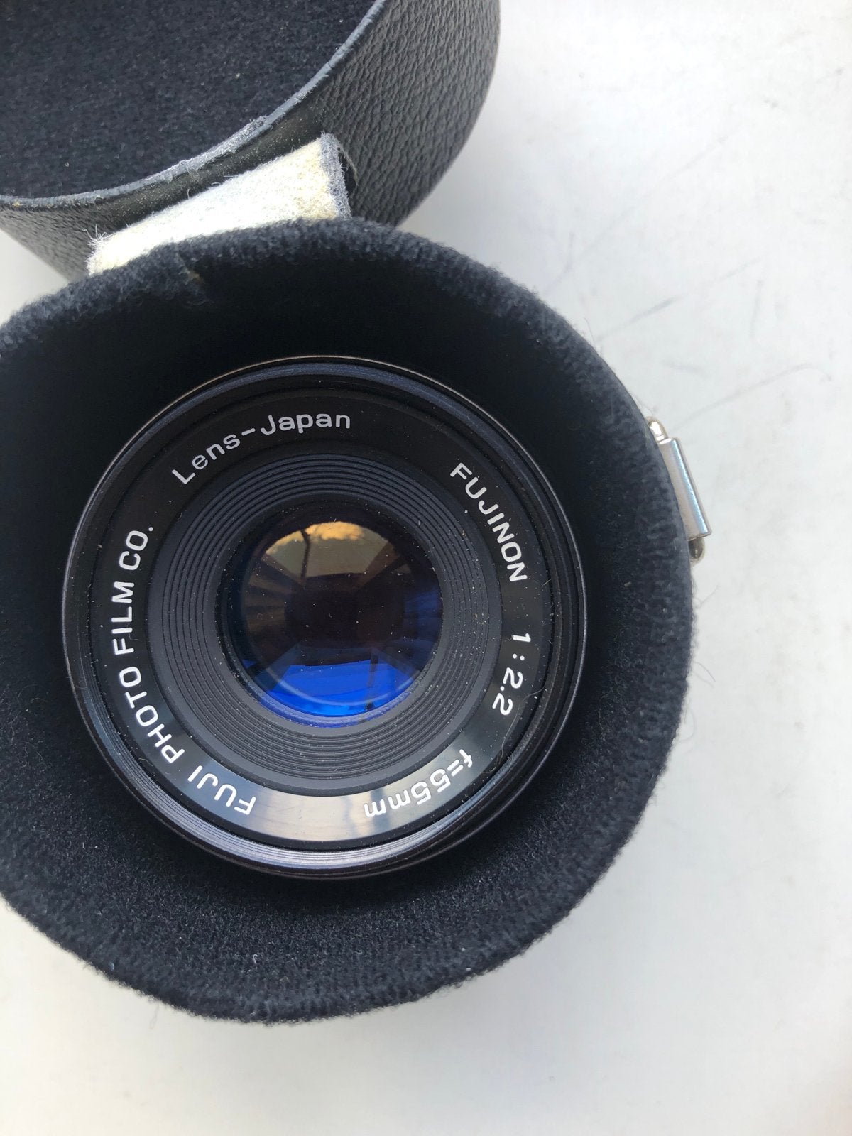 Fujinon 1:2.2 f=55mm lens met Mamiya lensdop en hoes, Fujifilm, Gebruikt, Ophalen of Verzenden, Overige vattingen