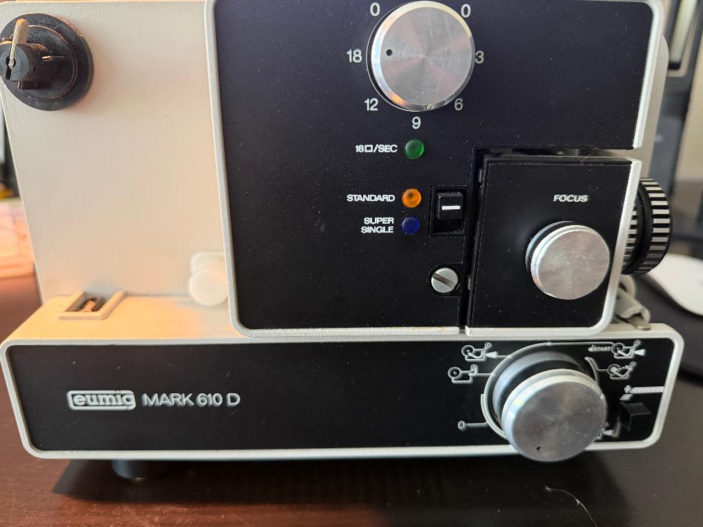 Eumig Mark 610 D en Braun SB1 Vieuwer, Ophalen of Verzenden, Gebruikt