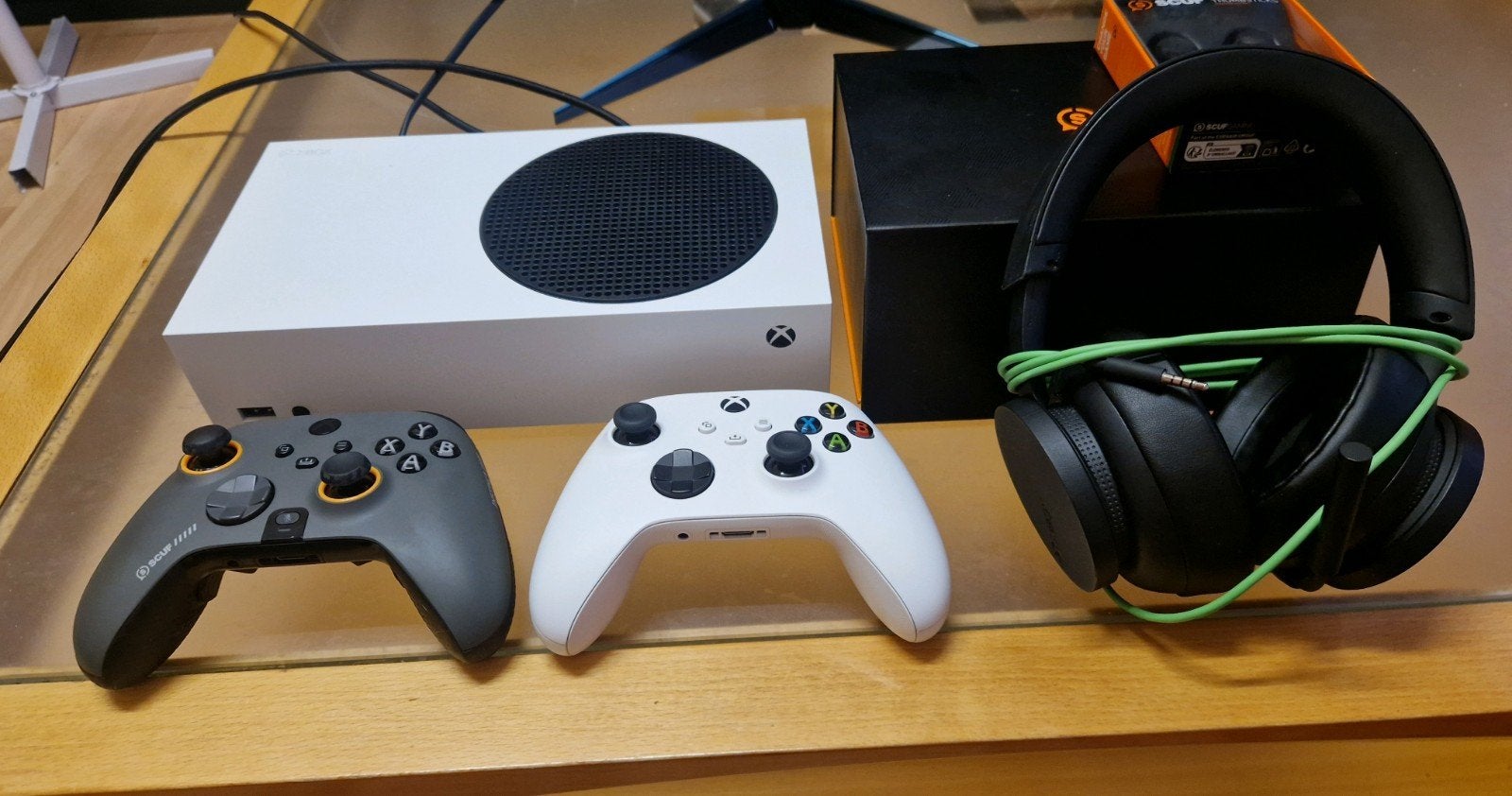 Xbox series s 1TB, 2 controllers and headset, Ophalen, Zo goed als nieuw, Xbox Series S