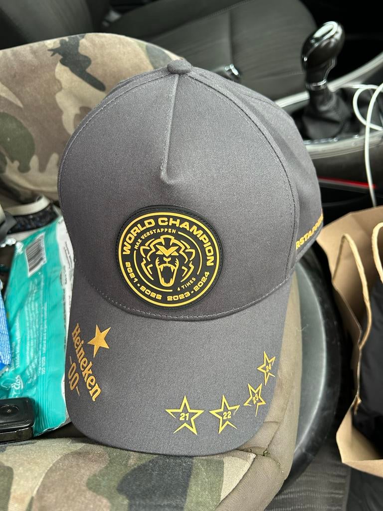 Max Verstappen World Champion Pet - zgan, Ophalen of Verzenden, Nieuw, One size fits all, Pet
