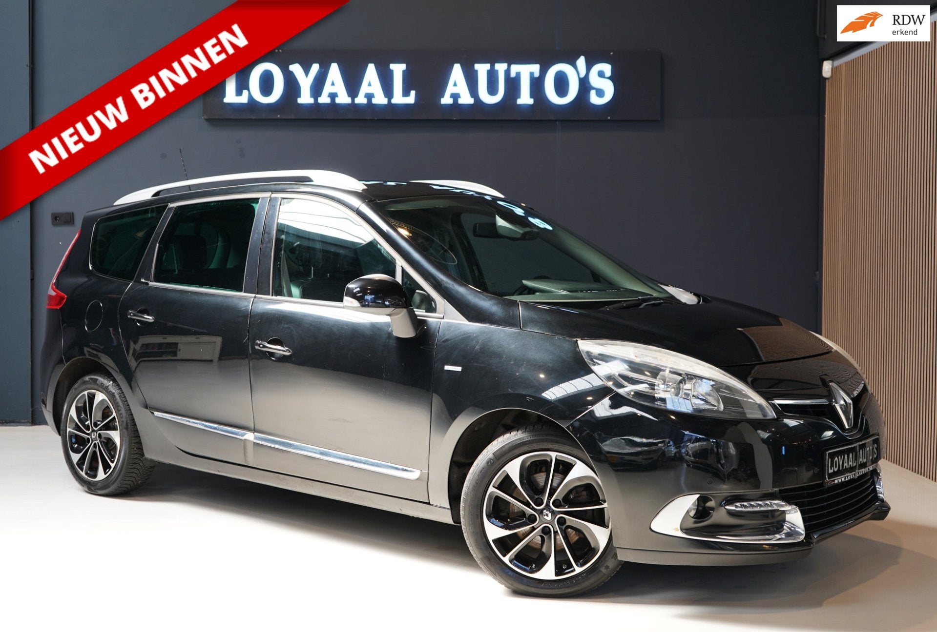 Renault Grand Scénic 1.2 TCe Bose 7p. | 7 PERSOONS | NAVI |, Auto's, Voorwielaandrijving, Gebruikt, Euro 6, 4 cilinders