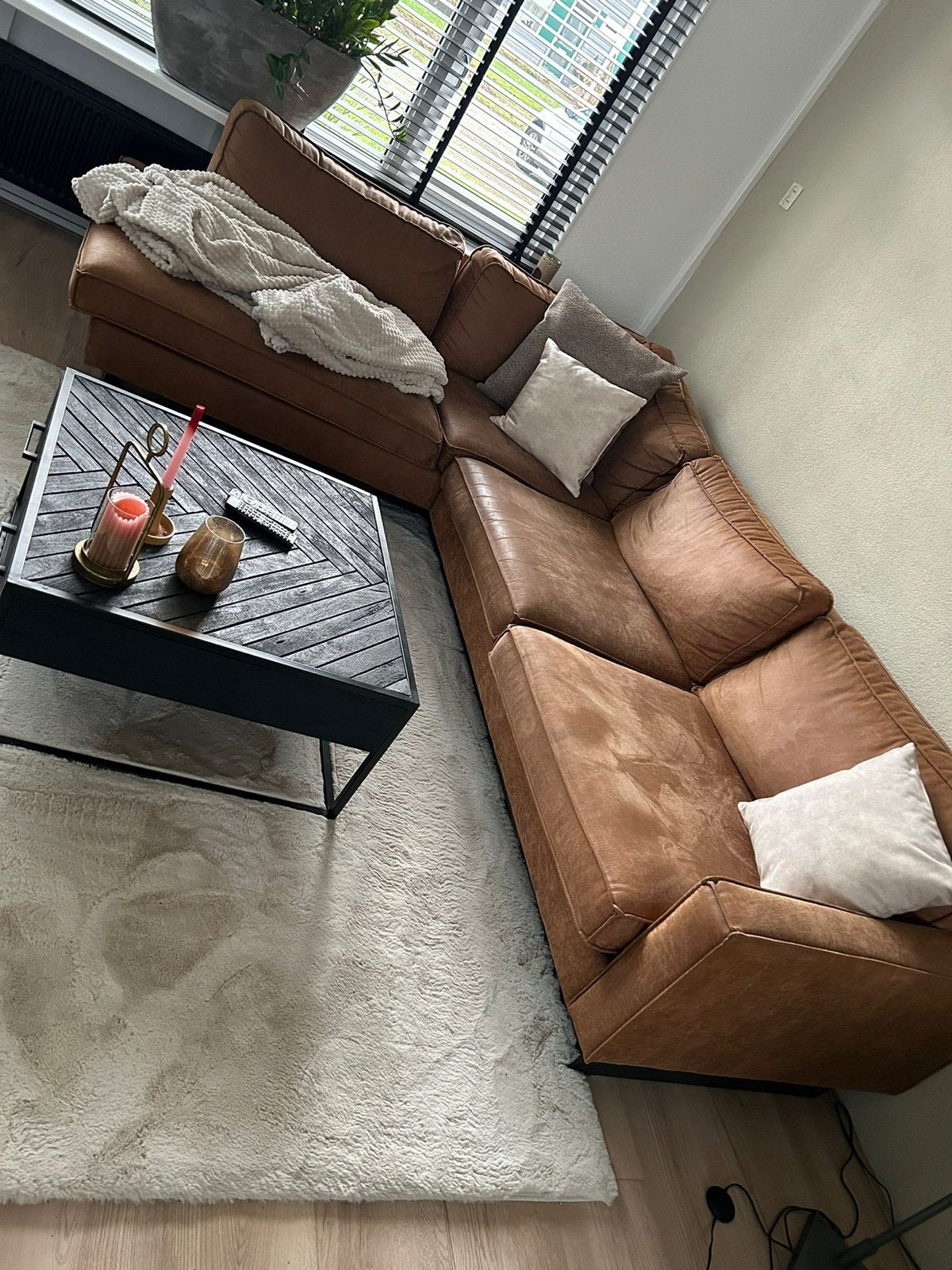 Comfortabele bruine hoekbank, Ophalen, 250 tot 300 cm, 100 tot 125 cm, Hoekbank
