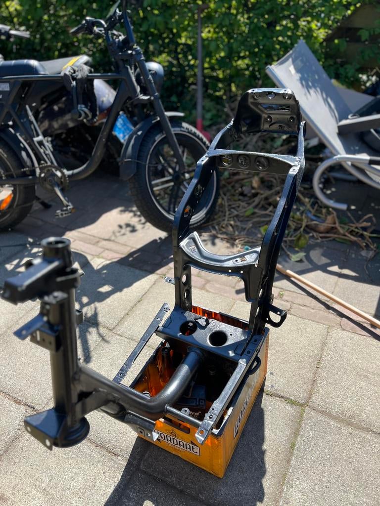 Zip frame, Ophalen, Zo goed als nieuw, Trekhaakdrager