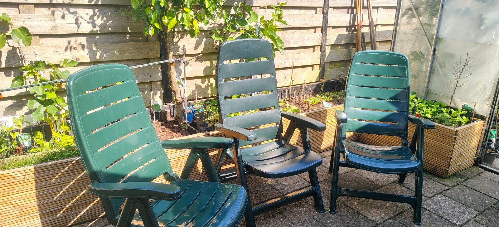 3 groene inklapbare tuinstoelen, Tuin en Terras, Tuinstoelen, Ophalen, Gebruikt, Plastic, Inklapbaar