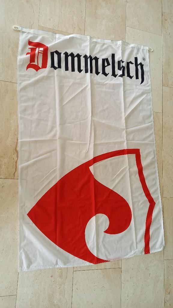 Partij vlaggen 2x Dommels vlag, Palm Poncho, Poolse vlag., Ophalen, Zo goed als nieuw