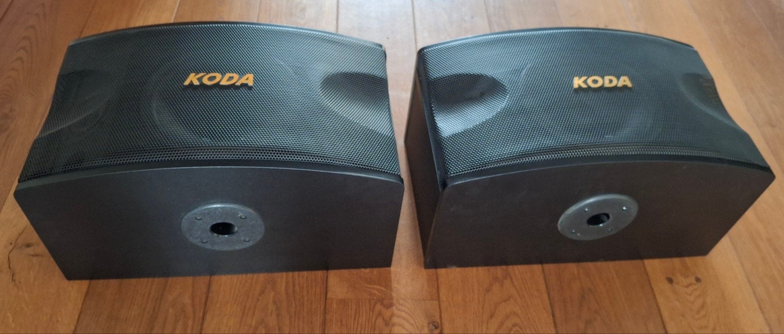 Koda 725B Speakerset - Krachtige 400W Luidsprekers, Gebruikt, Inclusief kabels, Boekenplank luidspreker, Ophalen