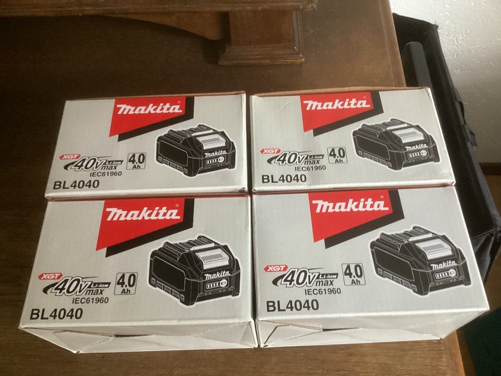 Nieuwe Makita originele accu´s 13x Bl4040 110,00 euro per, Ophalen, Nieuw