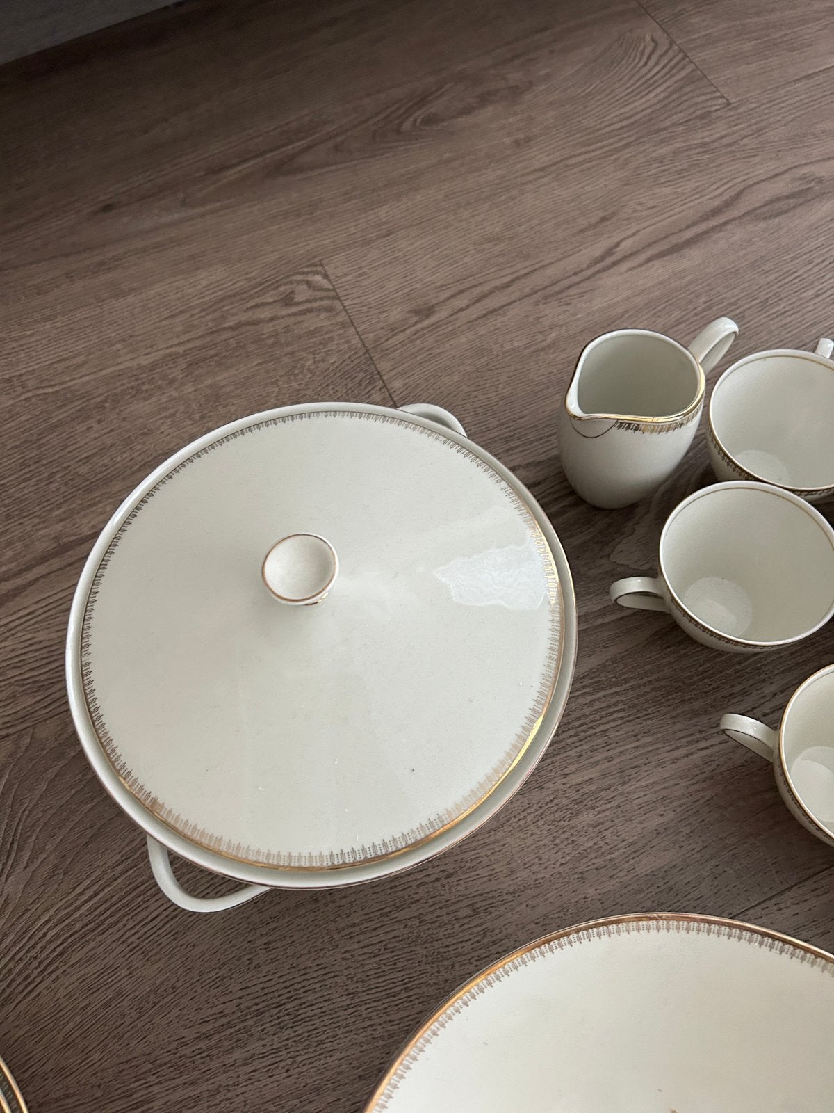 Uitgebreid 12-delig servies met gouden rand - Winterling, Ophalen, Gebruikt, Overige merken, Klassiek