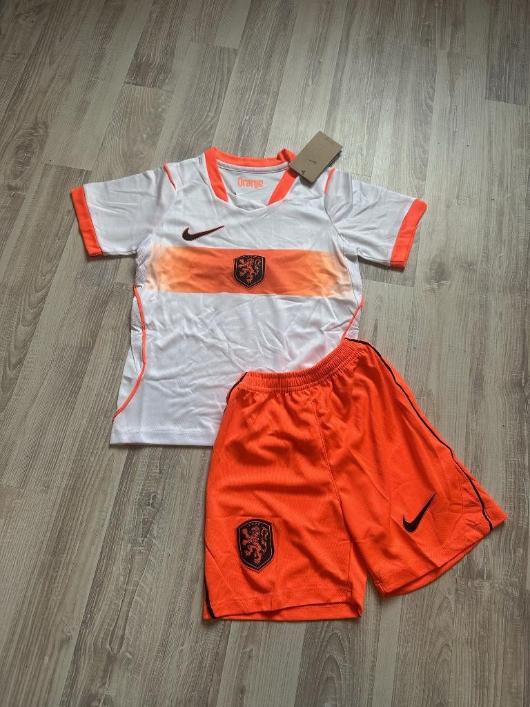 Nederlands WK Elftal Tenue 2026 Uit Maat 152, Maat XS of kleiner, Verzenden, Nieuw, Set