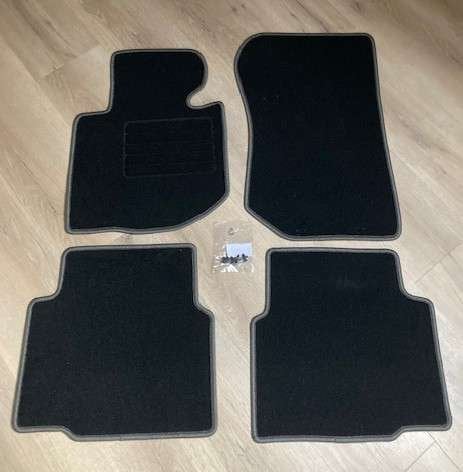 Mattenset voor een BMW 3-serie E36 Sedan, Auto-onderdelen, Interieur en Bekleding, Info@schoenek.de, Nieuw, Ophalen of Verzenden