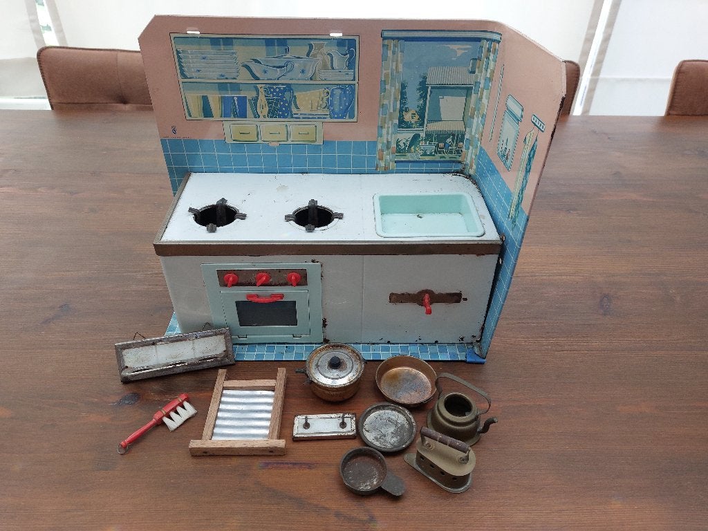 Vintage speelgoedkeuken, Ophalen