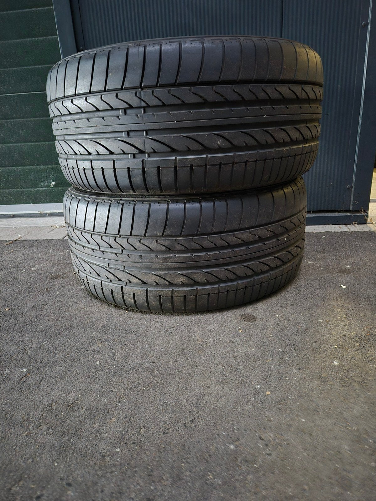 2x 305 40 20  BRIDGESTONE ZOMERBANDEN N-O CODERING ZGAN, Auto-onderdelen, Banden en Velgen, Ophalen, Nieuw, Band(en), 20 inch