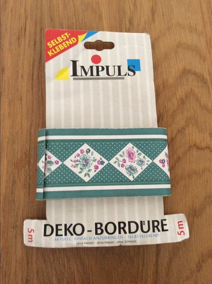 Zelfklevende Deko-Bordure met Bloemenpatroon, Huis en Inrichting, Stoffering | Behang, Bloemen, Ophalen of Verzenden, Klassiek