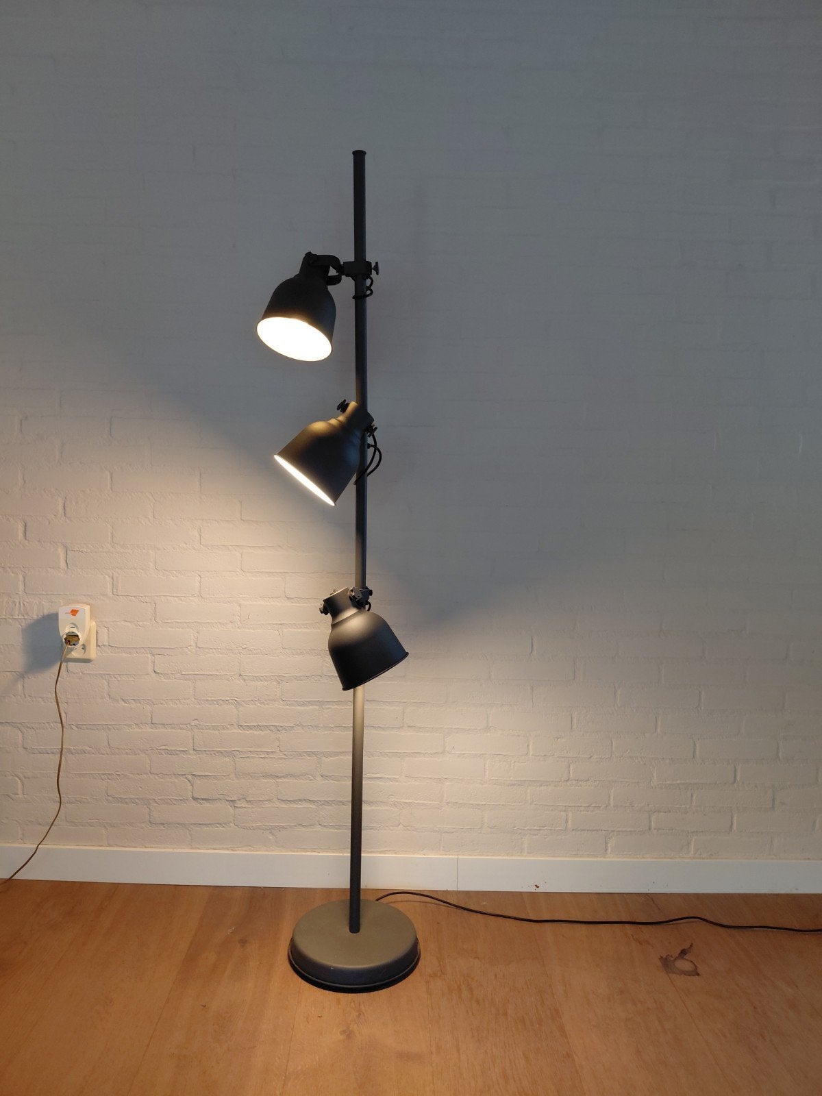 Staande lamp met 3 spots, Ikea Hektar, Ophalen, Zo goed als nieuw, Metaal, 150 tot 200 cm