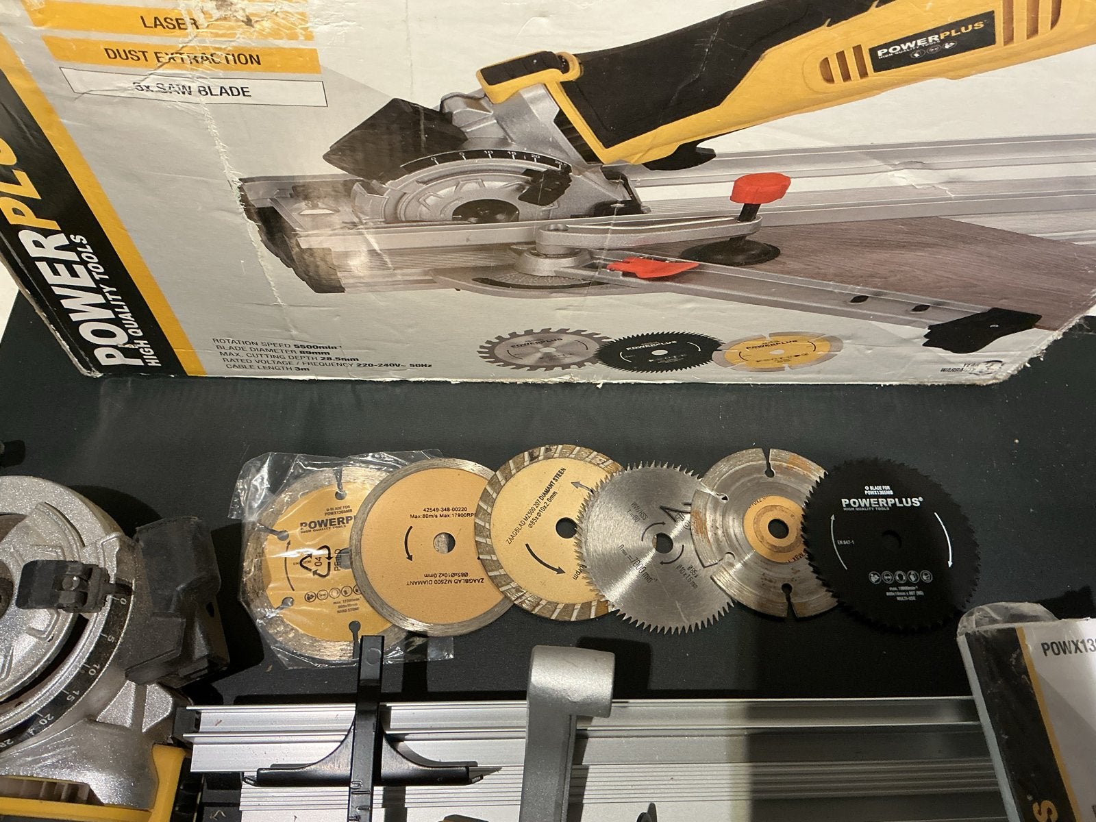 Powerplus Mini Plunge Saw 600W 89mm + Mitre Base, Doe-het-zelf en Verbouw, Invalzaag, 70 mm of meer, 600 tot 1200 watt, Ophalen of Verzenden