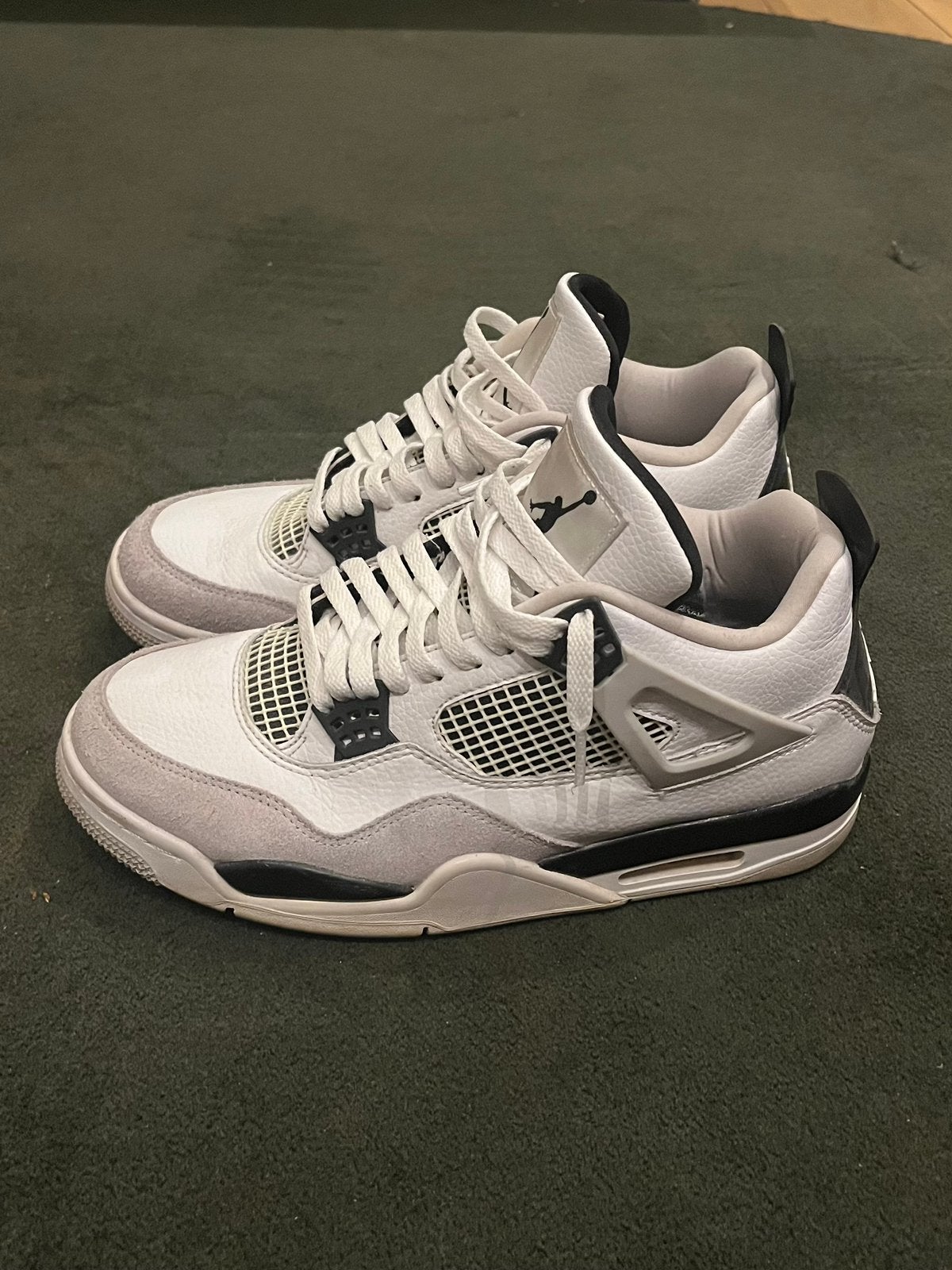 Jordan 4 Military Black 43, Wit, Ophalen of Verzenden, Sneakers of Gympen, Zo goed als nieuw