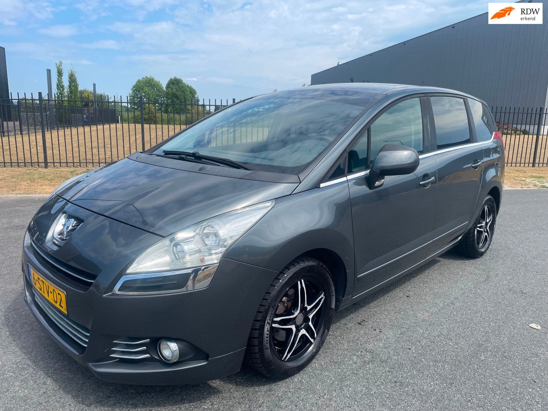 Peugeot 5008 1.6 VTi ST 5p.|Airco|Apk 1-2027!|Bj 2010, Voorwielaandrijving, Zwart, 4 cilinders, 14 km/l