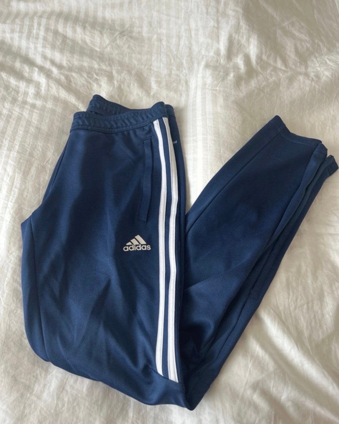 Adidas sportbroek - Blauw met witte strepen, Blauw, Ophalen of Verzenden, Maat 34 (XS) of kleiner, Fitness of Aerobics