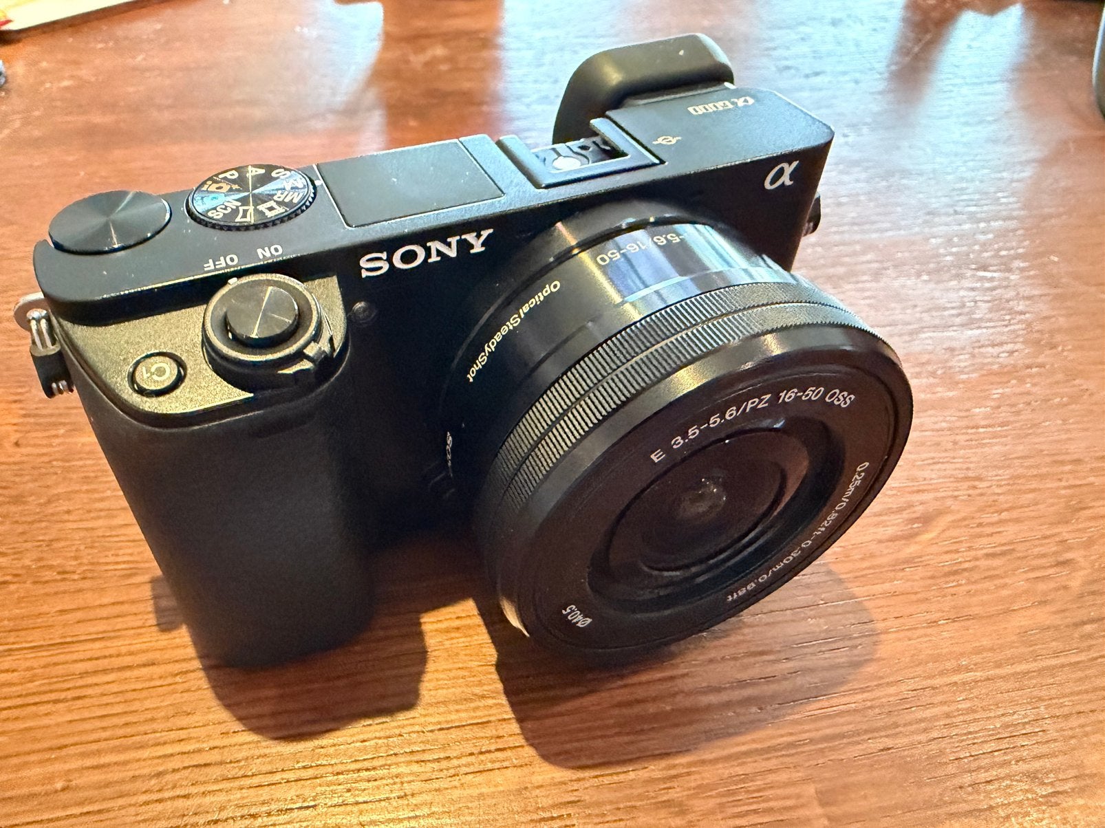 Sony A6000 complete cameraset 1871 clicks, Audio, Tv en Foto, Fotocamera's Digitaal, Ophalen of Verzenden, Zo goed als nieuw, Sony