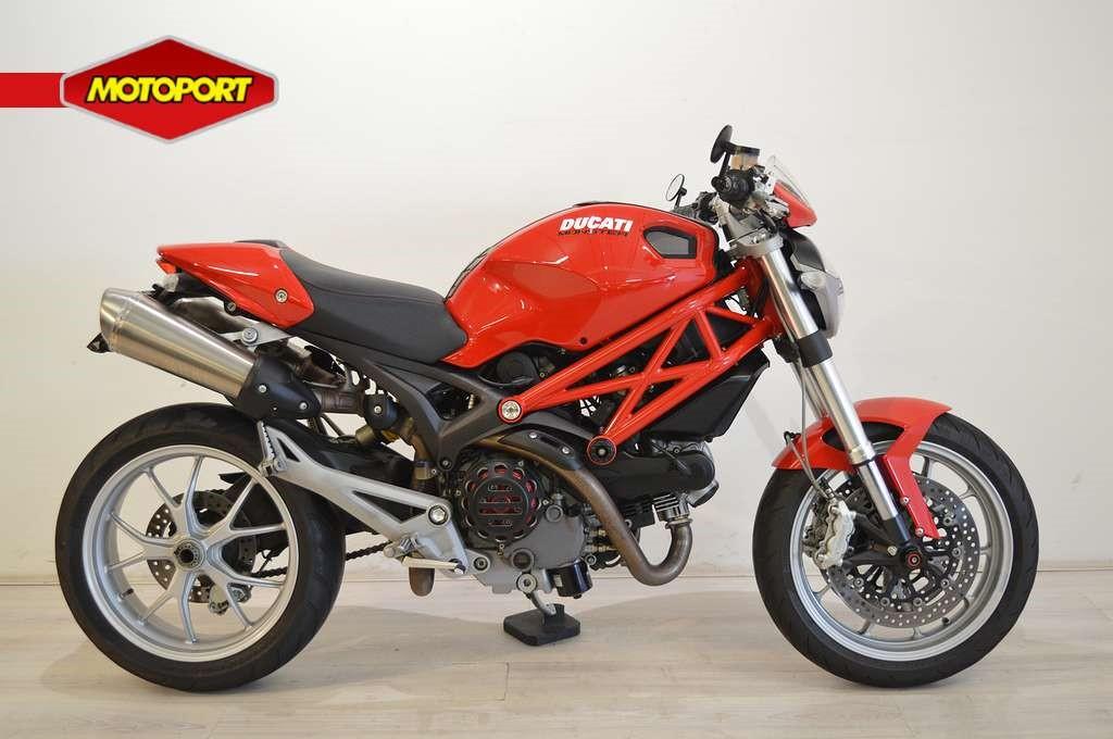 Ducati MONSTER 1100 (bj 2009), Bedrijf, Distributeur@ducati.fr, DUCATI WEST EUROPE SAS, 390, rue d' Estienne d'Orves
92701  COLOMBES CEDEX, FR