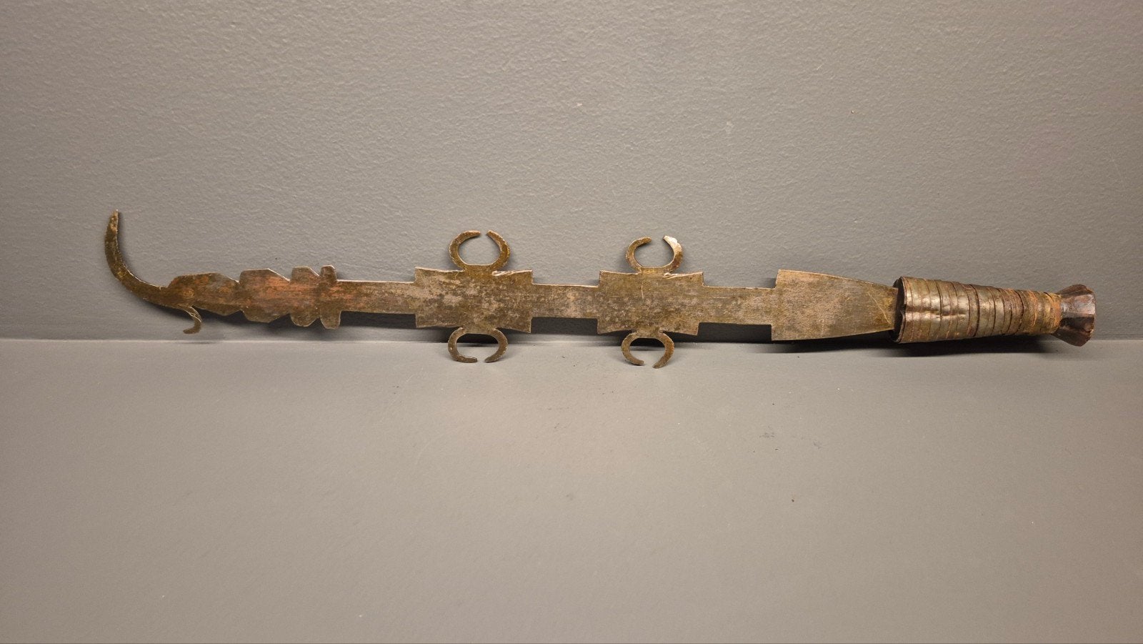 Antiek Afrikaans ceremonieel zwaard - 43 cm, Ophalen of Verzenden