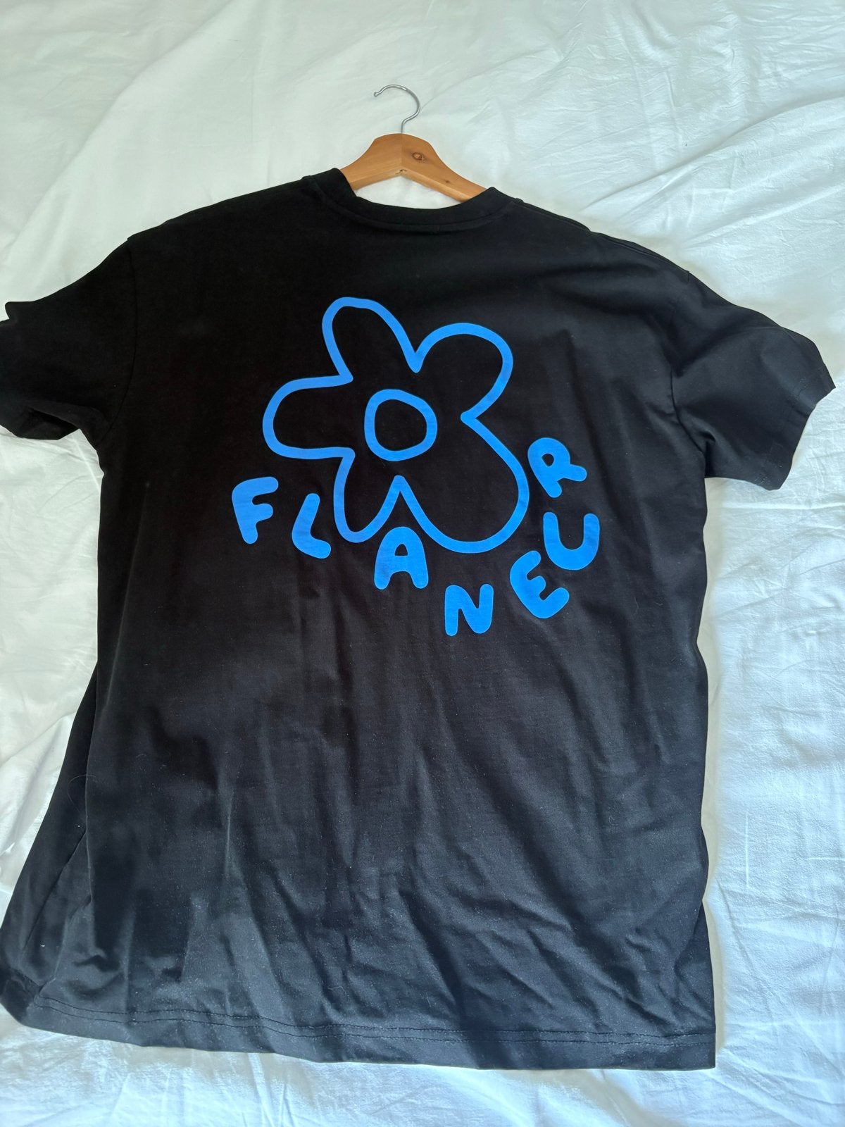 FLANEUR T-shirt Zwart met Blauwe Print, Ophalen of Verzenden, Zo goed als nieuw, Maat 52/54 (L), Zwart