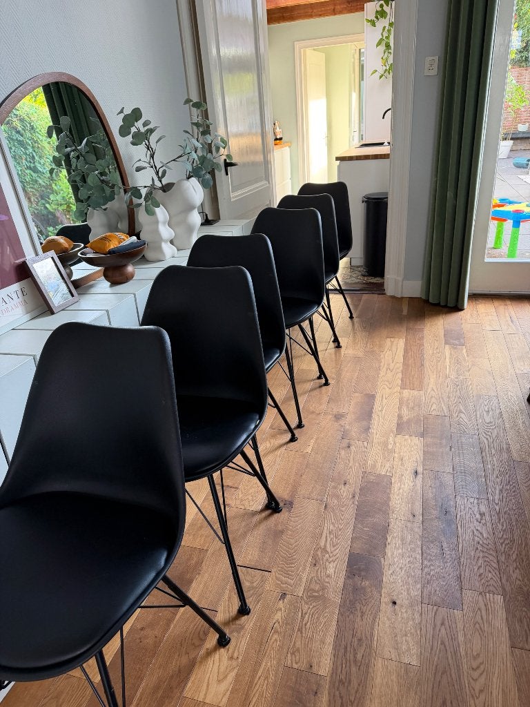 8 zwarte eetkamerstoelen, Ophalen, Kunststof, Gebruikt, Zwart