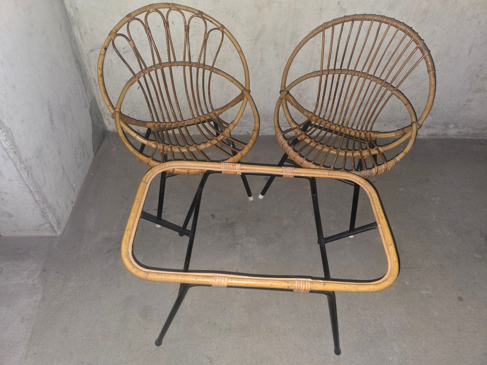 Vintage rotan stoelen en bijzettafel van  Rohé Noordwolde, Ophalen