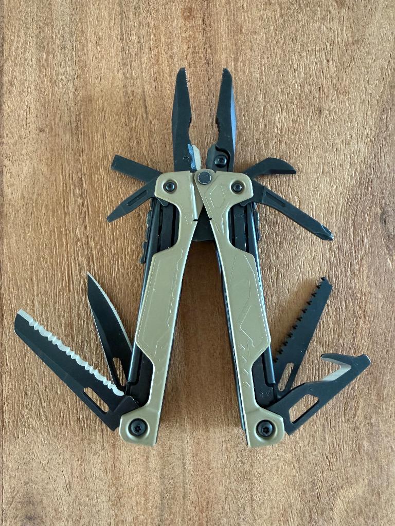 Leatherman OHT, Caravans en Kamperen, Kampeergereedschap, Ophalen of Verzenden, Zo goed als nieuw