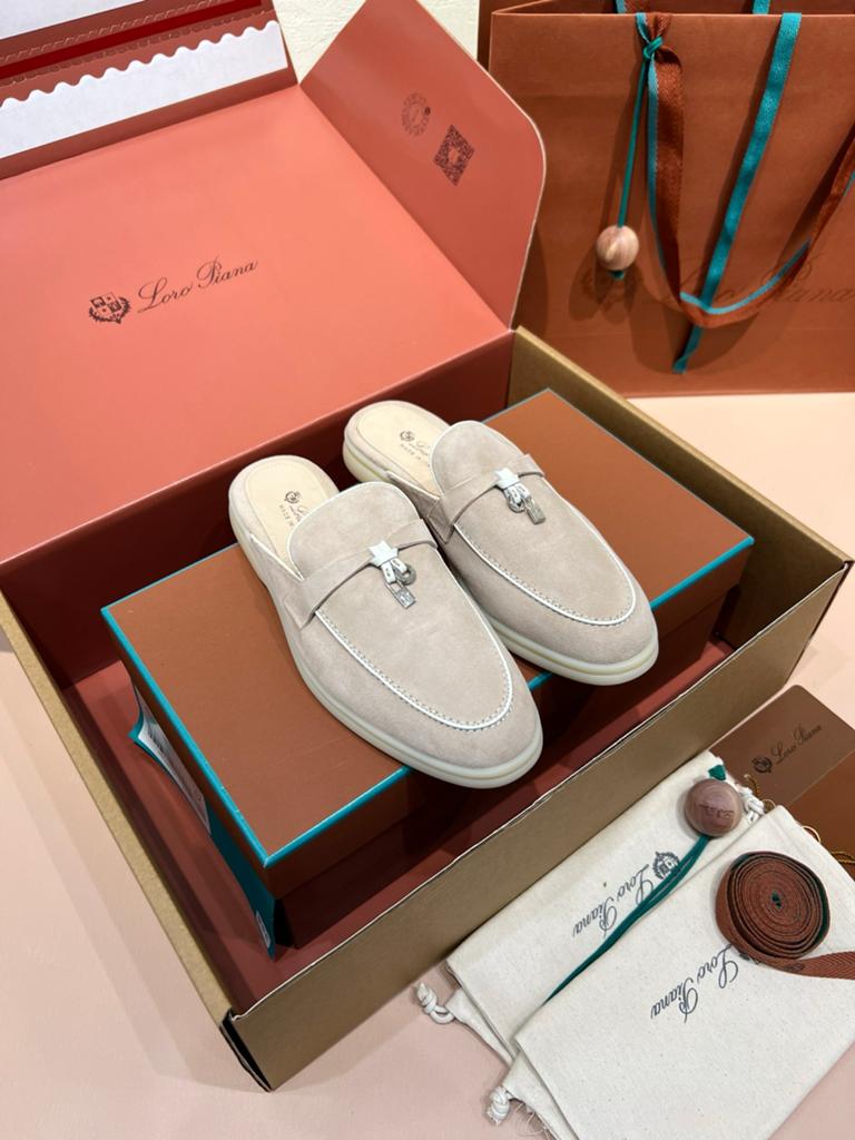 Loro Piana Instappers Moccasins Schoenen loafers, Ophalen of Verzenden, Zo goed als nieuw, Instappers
