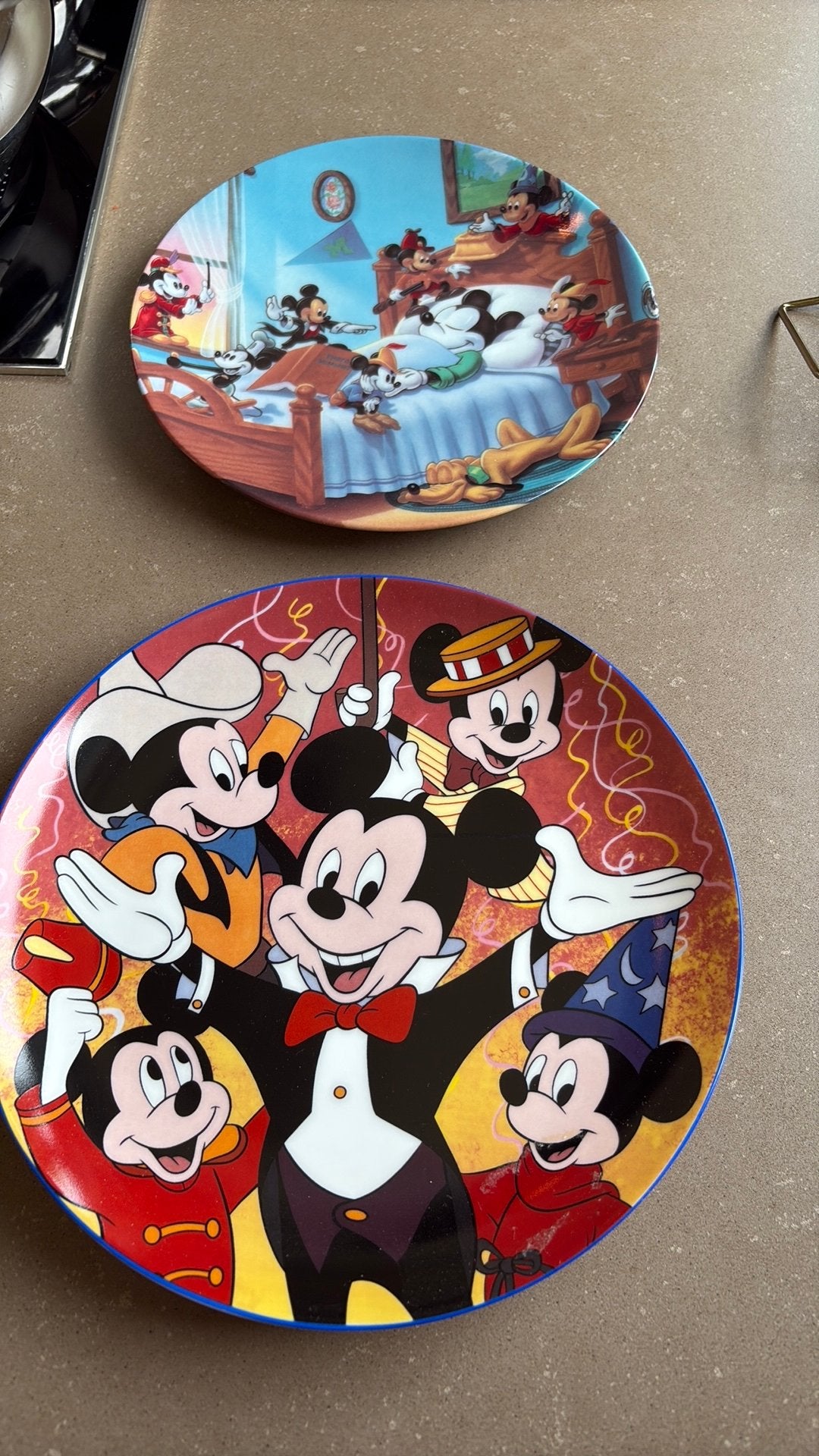 2 mickey Mouse docoratie borden, Ophalen of Verzenden, Mickey Mouse, Servies