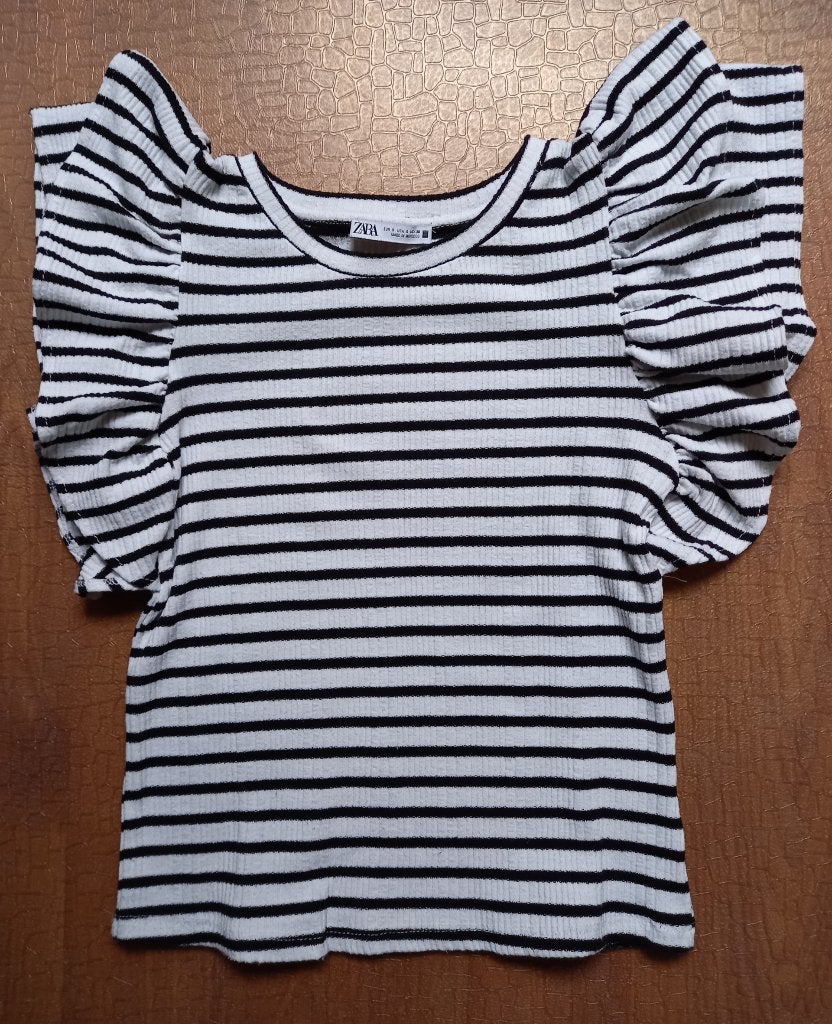 ZGAN!!  Leuk wit/zwart gestreept shirt van de Zara maat S, Ophalen of Verzenden, Zo goed als nieuw, Korte mouw, Maat 36 (S)