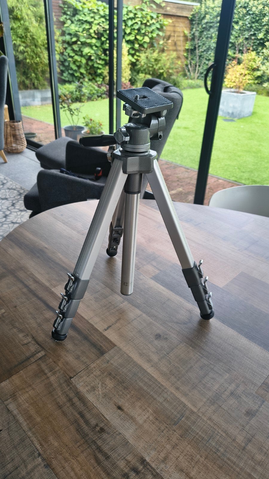 Velbon SE-4 Statief - 40-140cm - Zeer goede staat, Audio, Tv en Foto, Velbon, Zo goed als nieuw, Middenzuil, 125 tot 150 cm