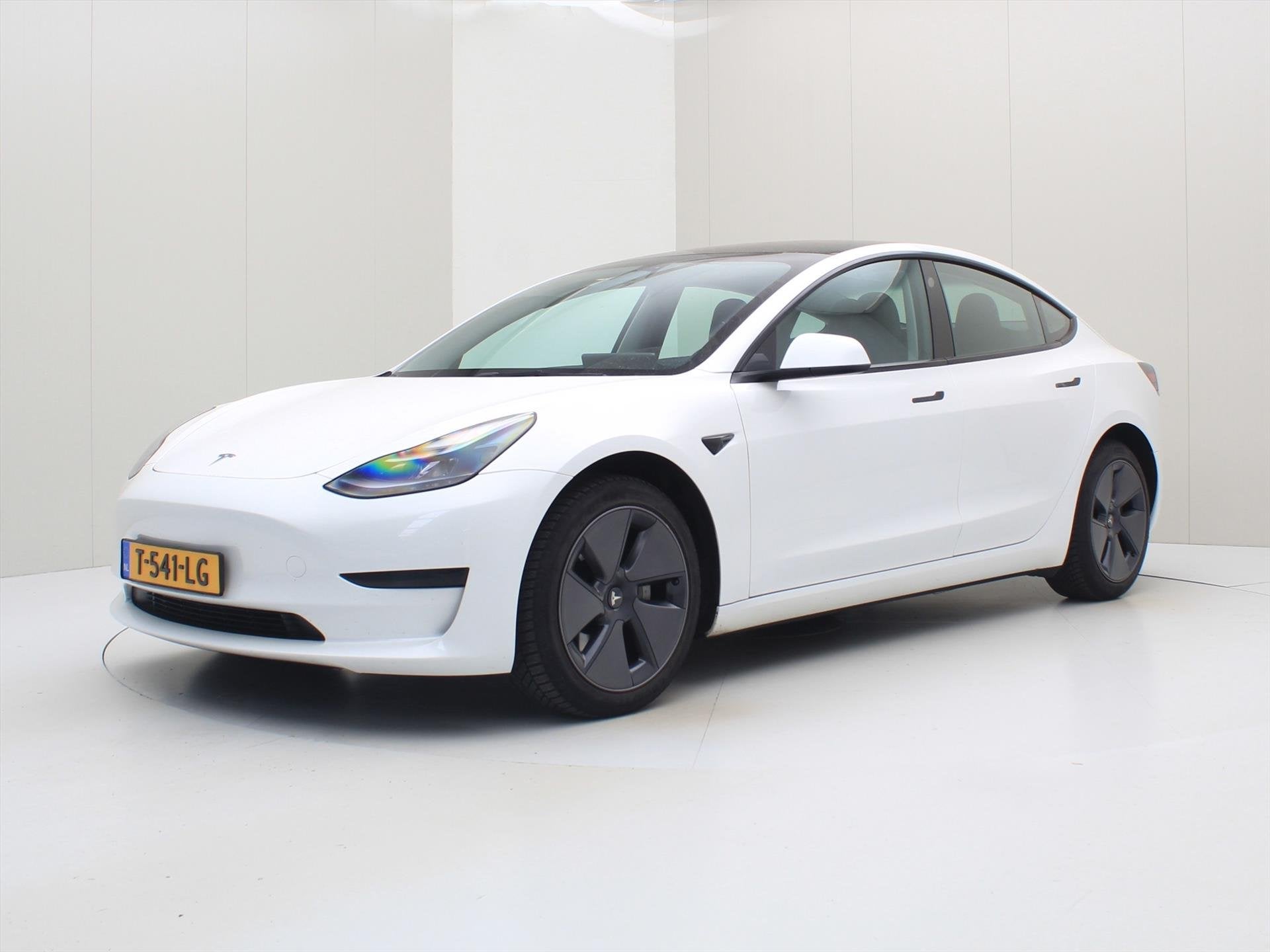 Tesla Model 3 Standard RWD Plus UPGRADE [ AMD RYZEN+LFP-ACCU, Automaat, Achterwielaandrijving, Gebruikt, Zwart