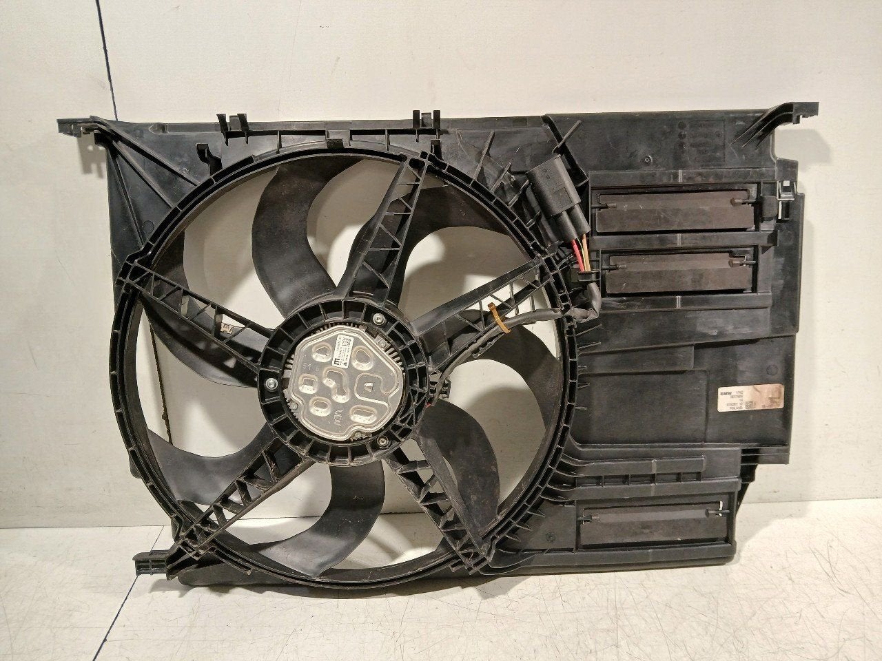 Koelventilator BMW 2 serie, Onderdelen@venauto.nl, Van der Ven Autorecycling B.V., Gebruikt, Ettenseweg 76, 4706 PB Roosendaal, The Netherlands