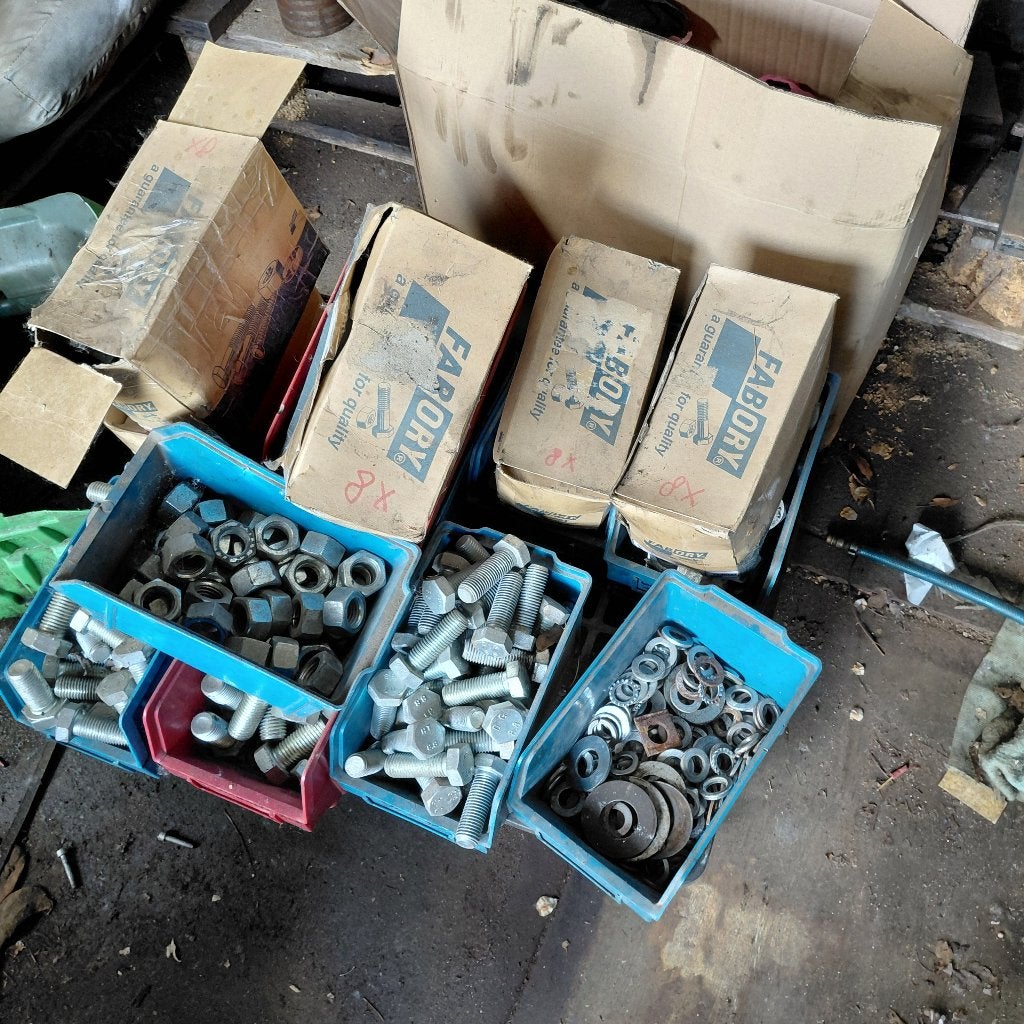Zware bouten en moeren, Ophalen, Nieuw, 100 tot 250 mm, Bouten of Moeren