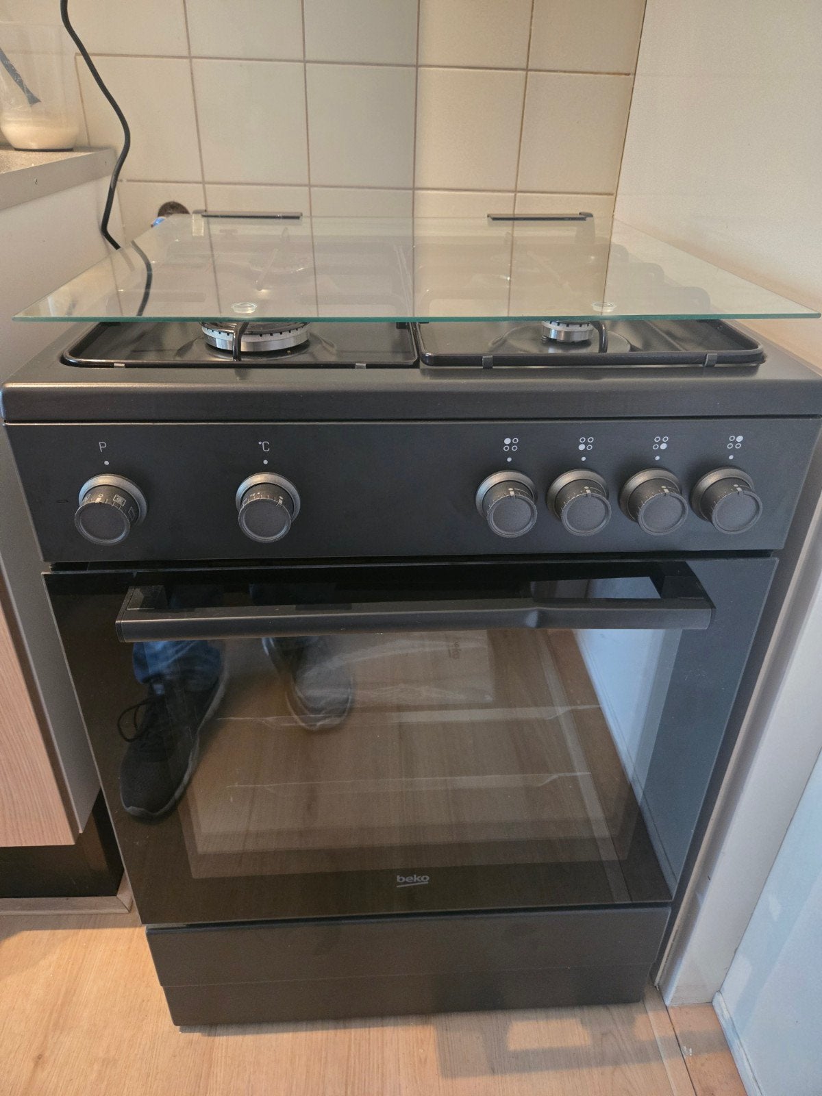 BEKO FBM6202A GASFORNUIS MAT ANTRACIET 60CM, Ophalen, Grill, 4 kookzones, Zo goed als nieuw