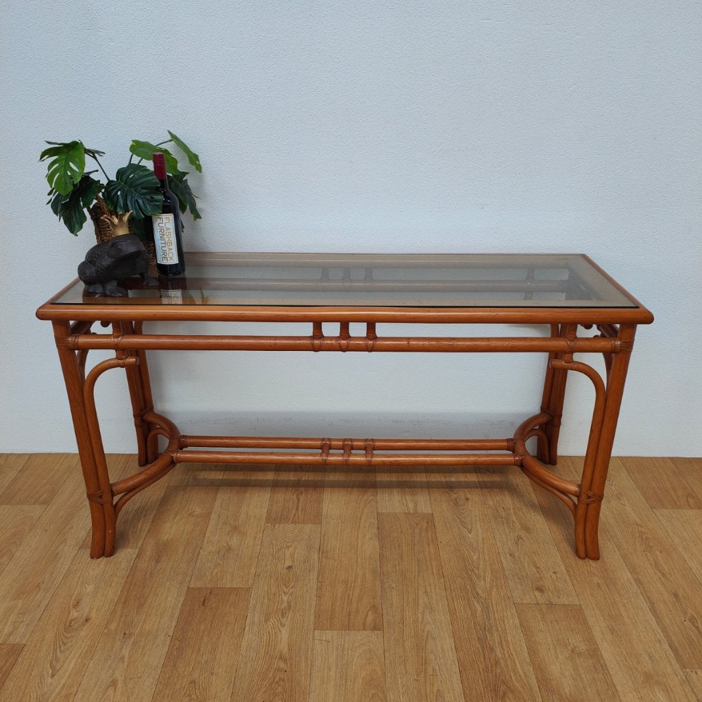 Vintage Mid Century Rotan Sidetable met Glazen Blad, Huis en Inrichting, Ophalen, Valkenswaard, Gebruikt, 100 tot 150 cm