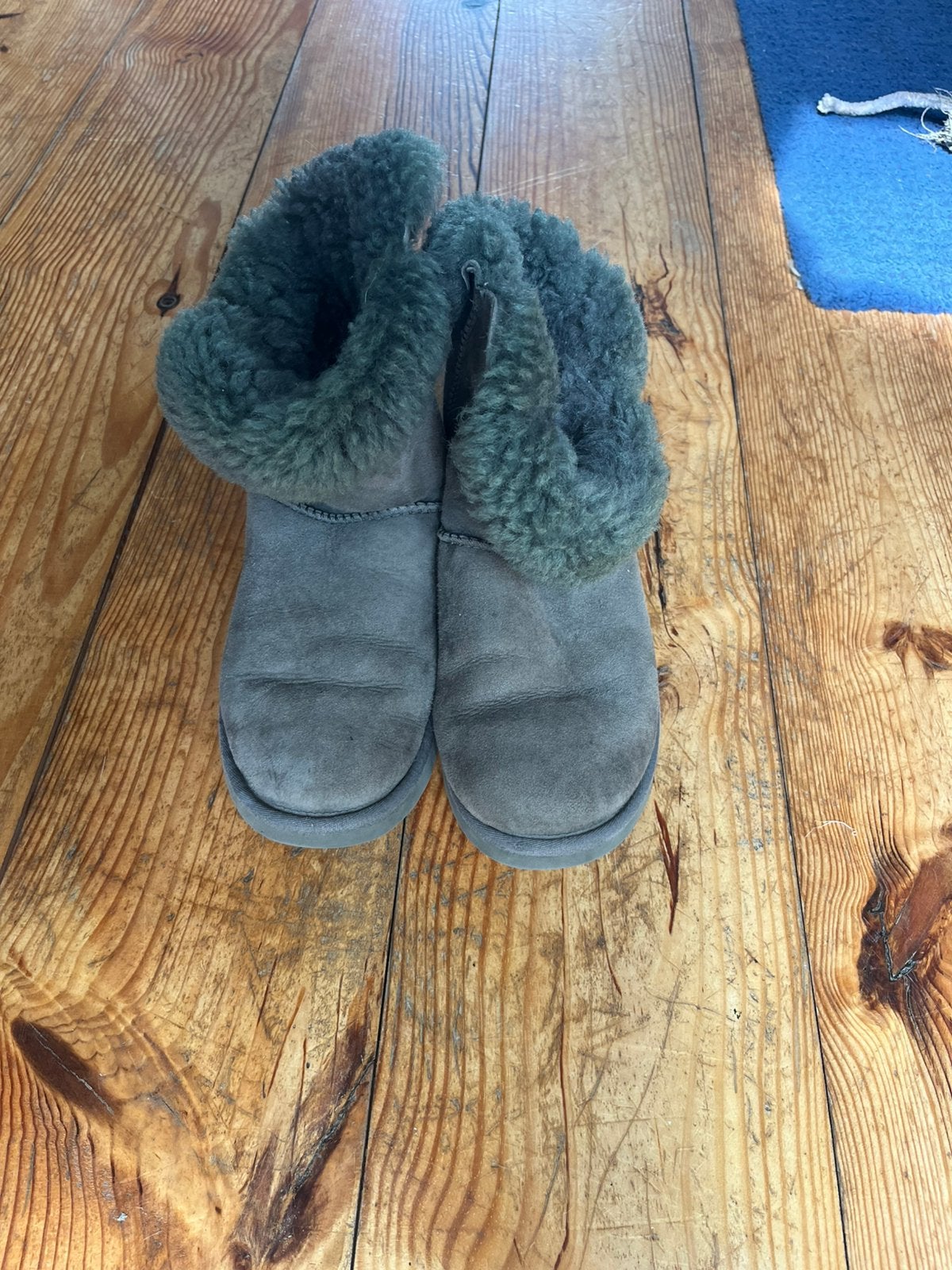 Grijze Uggs korte laarsjes, maat 40, Lage of Enkellaarzen, Ophalen of Verzenden, Grijs, Gedragen