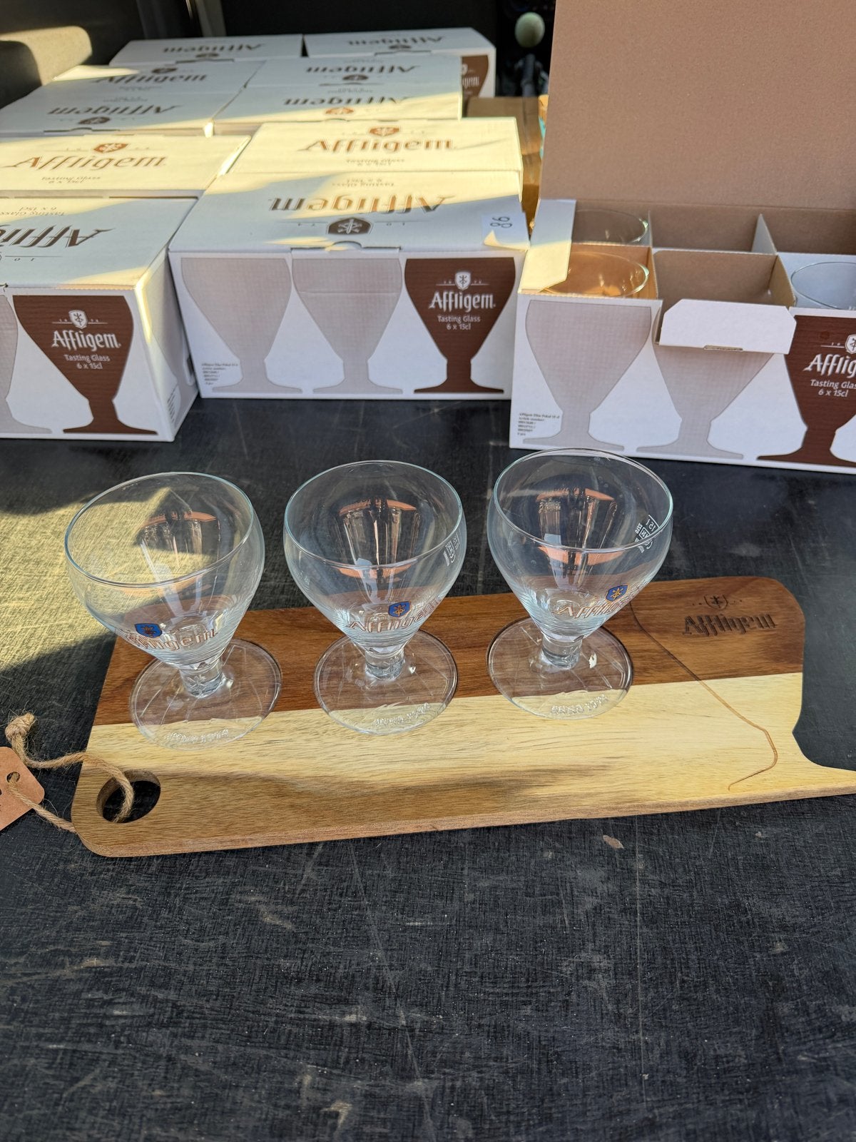 Affligem proefglazen met houten serveerplankje, Ophalen of Verzenden, Nieuw, Overige merken